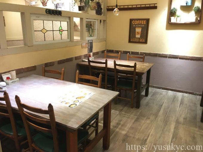 ラ・ポワールの店内