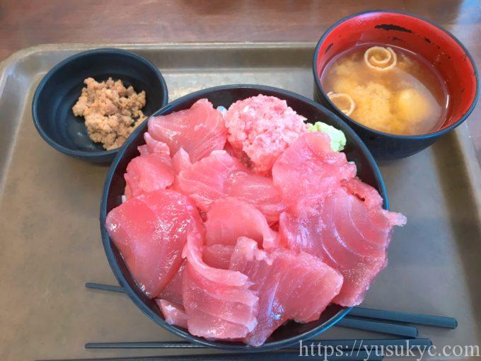 大遠会館マグロレストランのまぐろ豪快丼