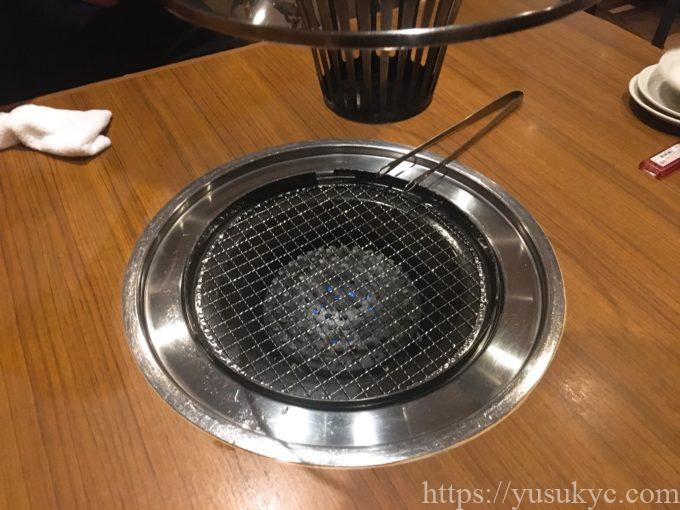 炙り山賊の店内