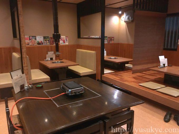 炙り山賊の店内