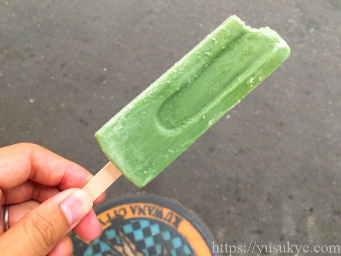 くわなまちの駅アイスキャンディー(伊勢茶みるく)