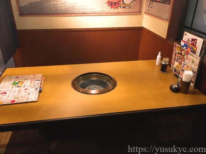 赤から桑名店の店内