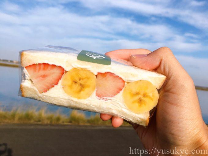 オオスミフルーツ本店のフルーツサンド
