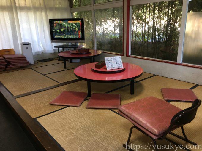 摩天楼(まてんろう)の店内