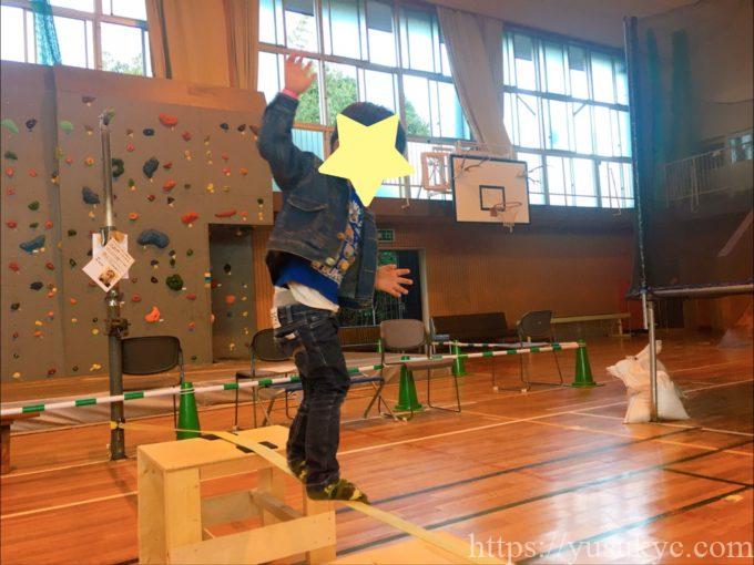 ういこっちゃねの遊び場(スラックライン)