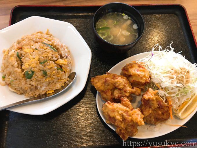 味味のメニュー(唐揚げセット)