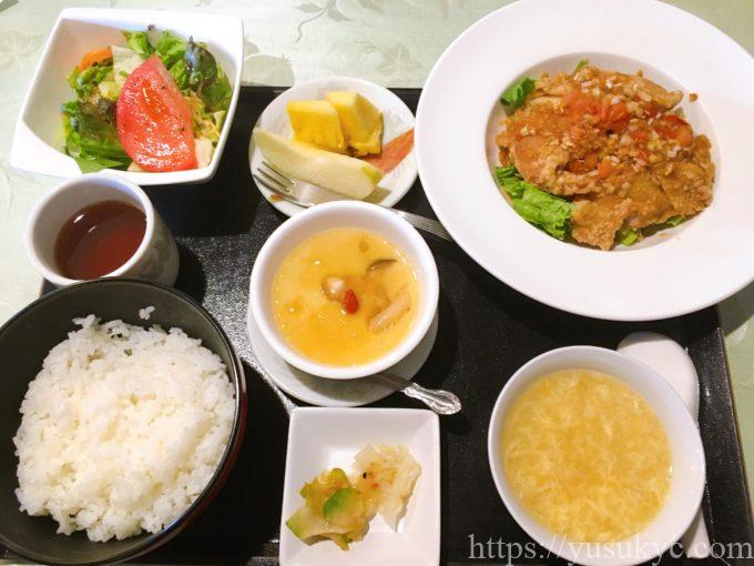 竜宮城のメニュー(龍宮ランチの油淋鶏)