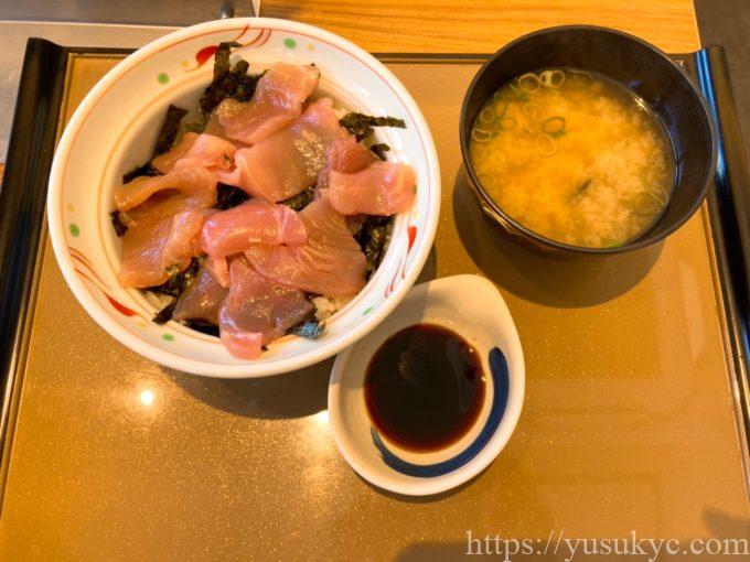 やよい軒のメニュー(鉄火丼)