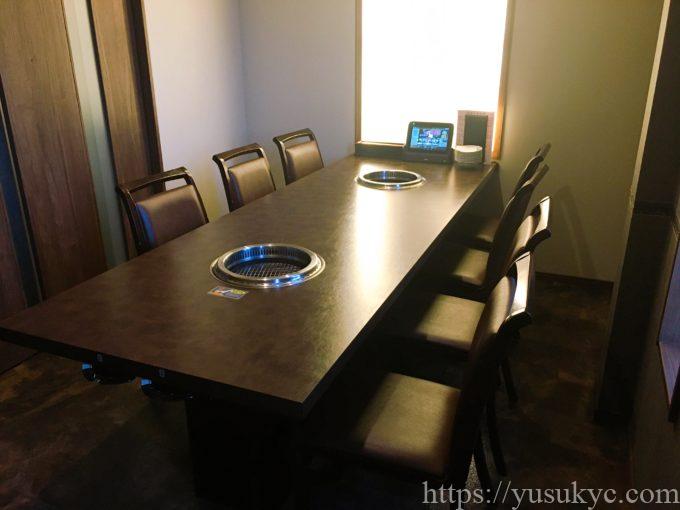 焼肉小川の店内