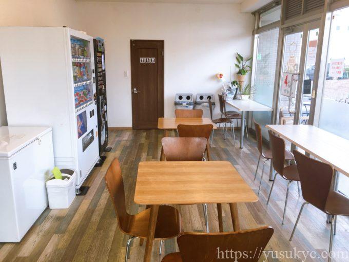 パン屋Roki(ロキ)の店内 イートインスペース