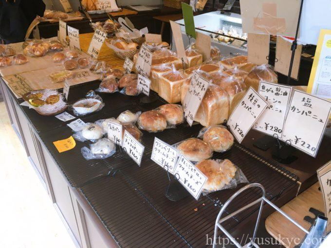 パン屋Roki(ロキ)の店内