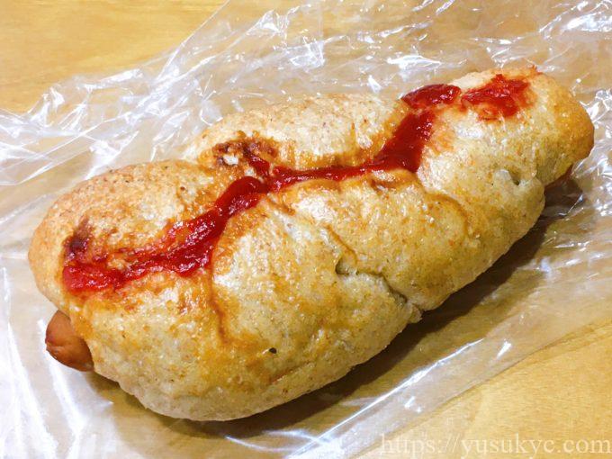 桑パンのソーセージパン