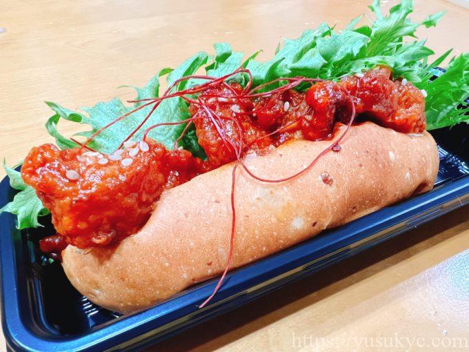 HAKO.f(ハコドットエフ)のメニュー(ヤンニョムチキンサンド)