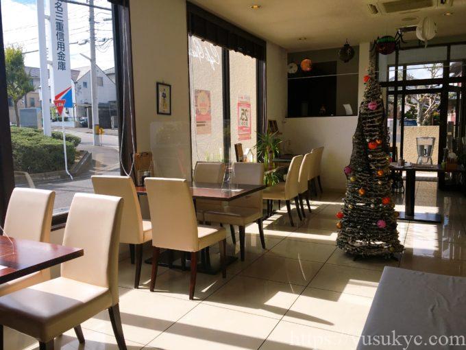 カフェキューの店内