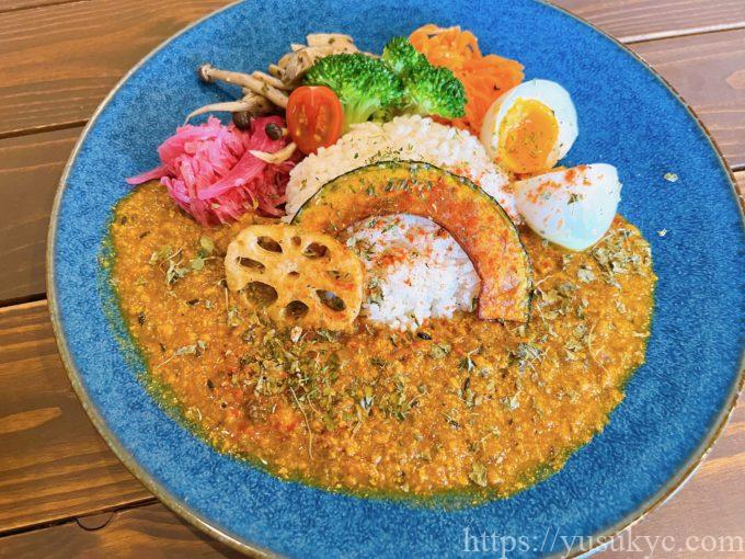 クレマアマートコーヒーのランチメニュー(スパイスカレー)