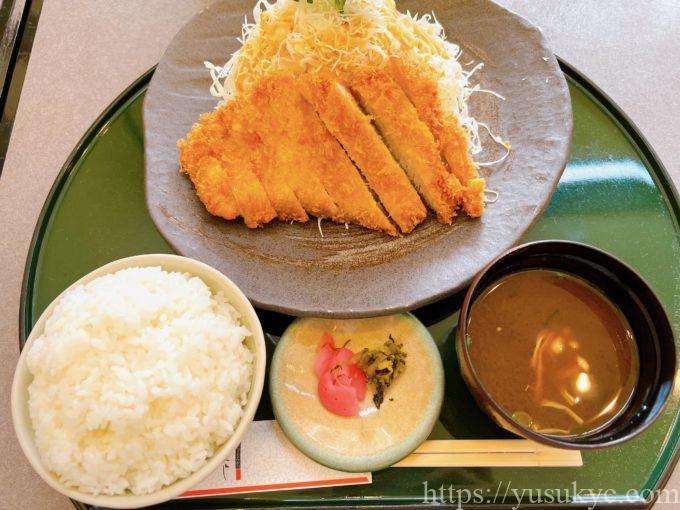 海老カツ・とんかつのむさしのロースカツランチ