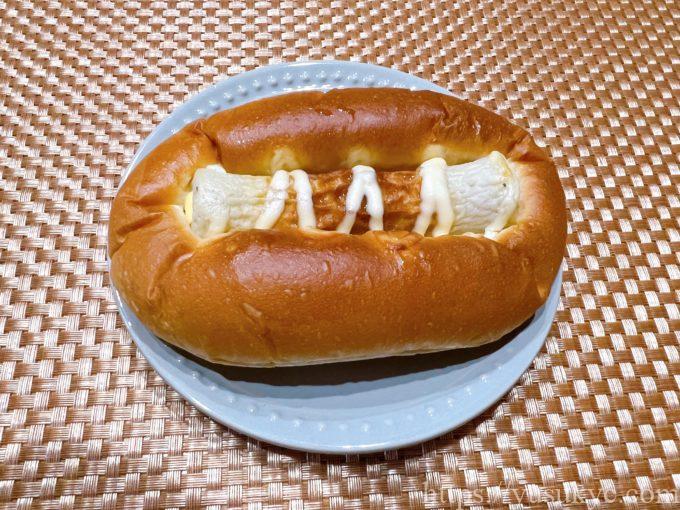 T/S Bakery(ティーエスベーカリー)のメニュー(チーズinちくわパン)